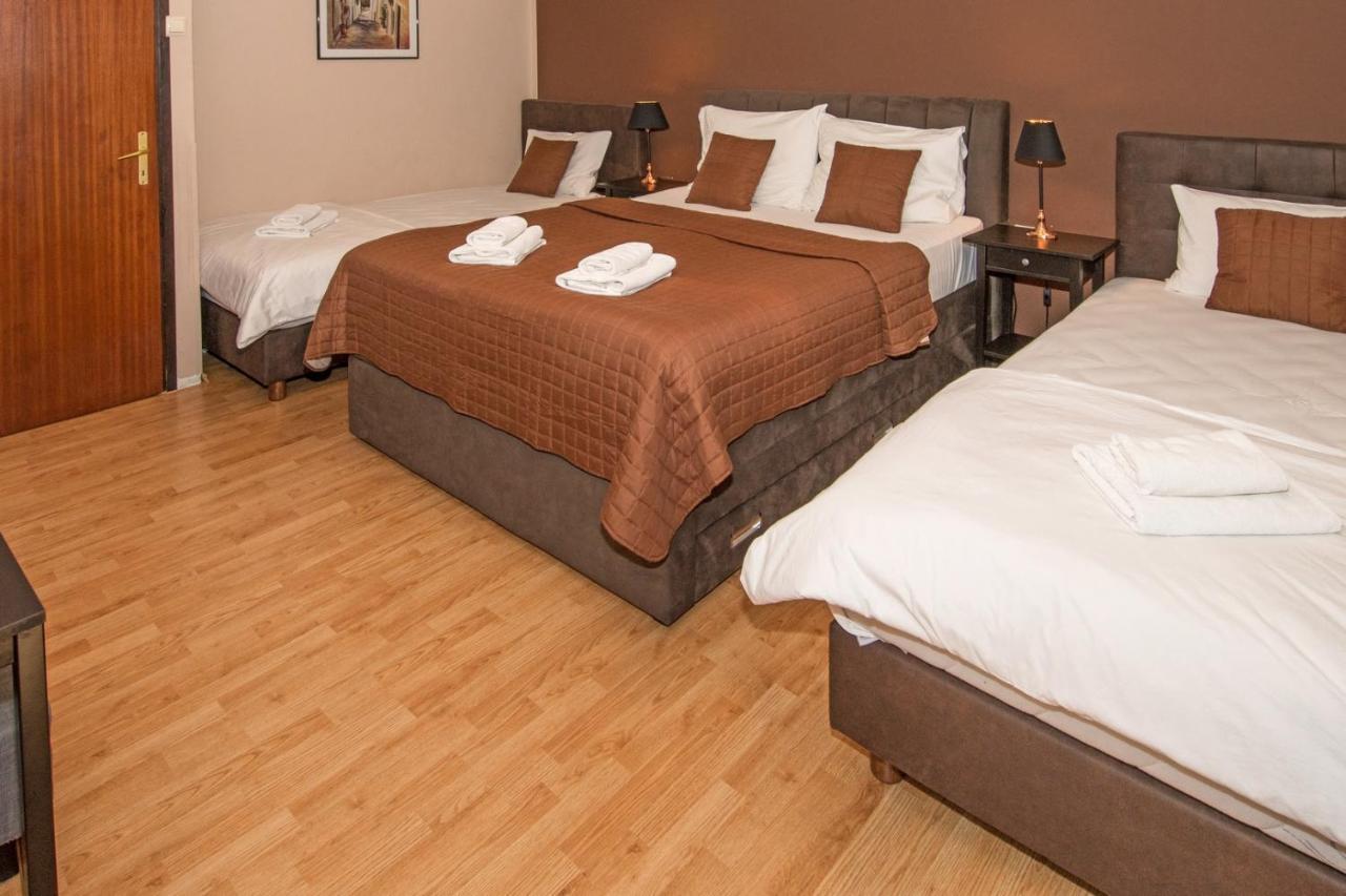 Bed & Breakfast Anita Medulin Buitenkant foto