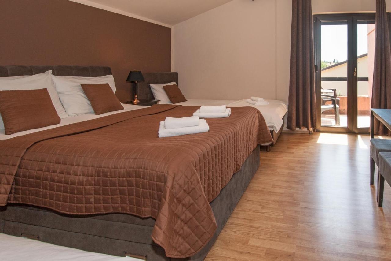 Bed & Breakfast Anita Medulin Buitenkant foto