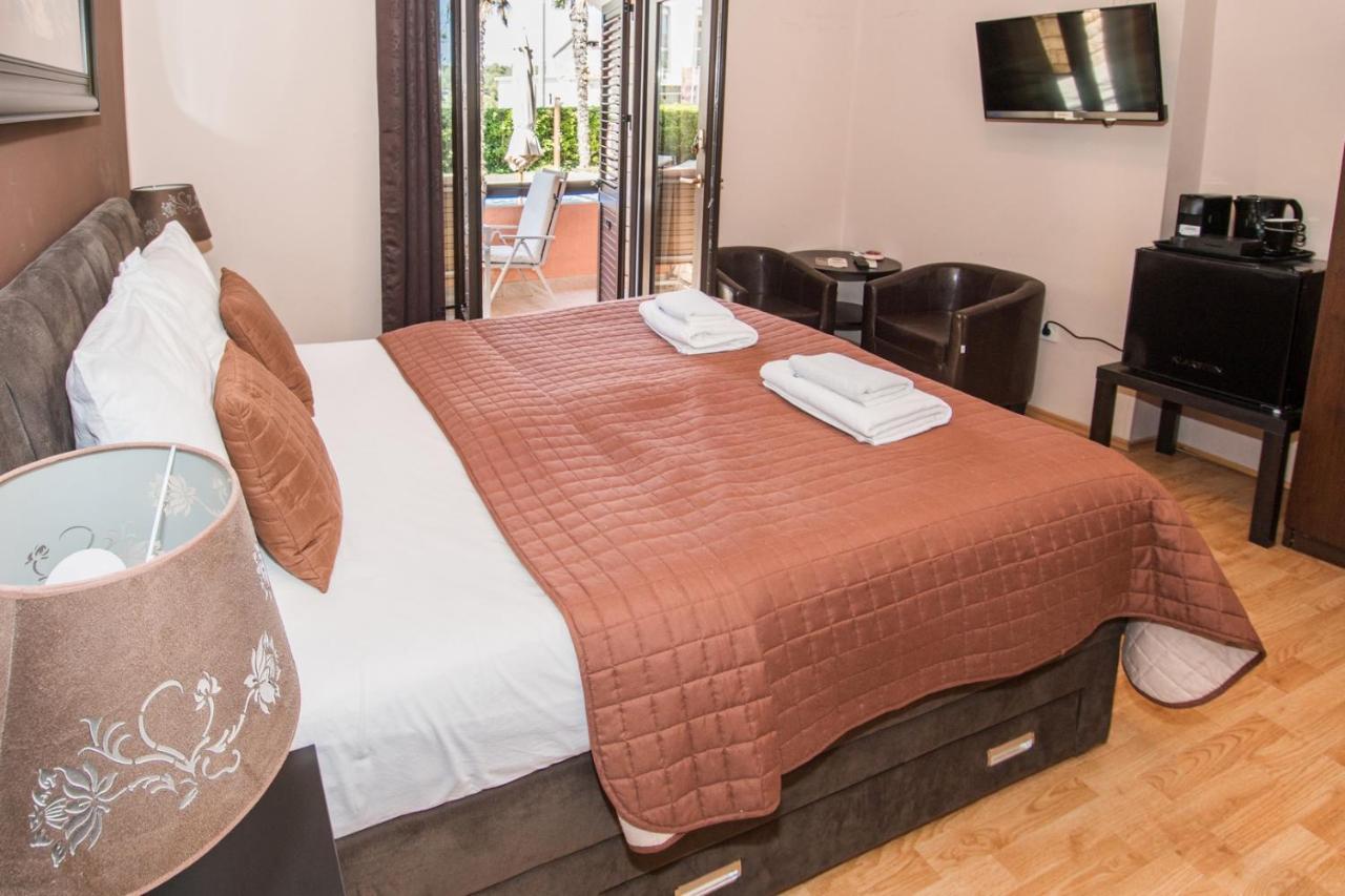 Bed & Breakfast Anita Medulin Buitenkant foto