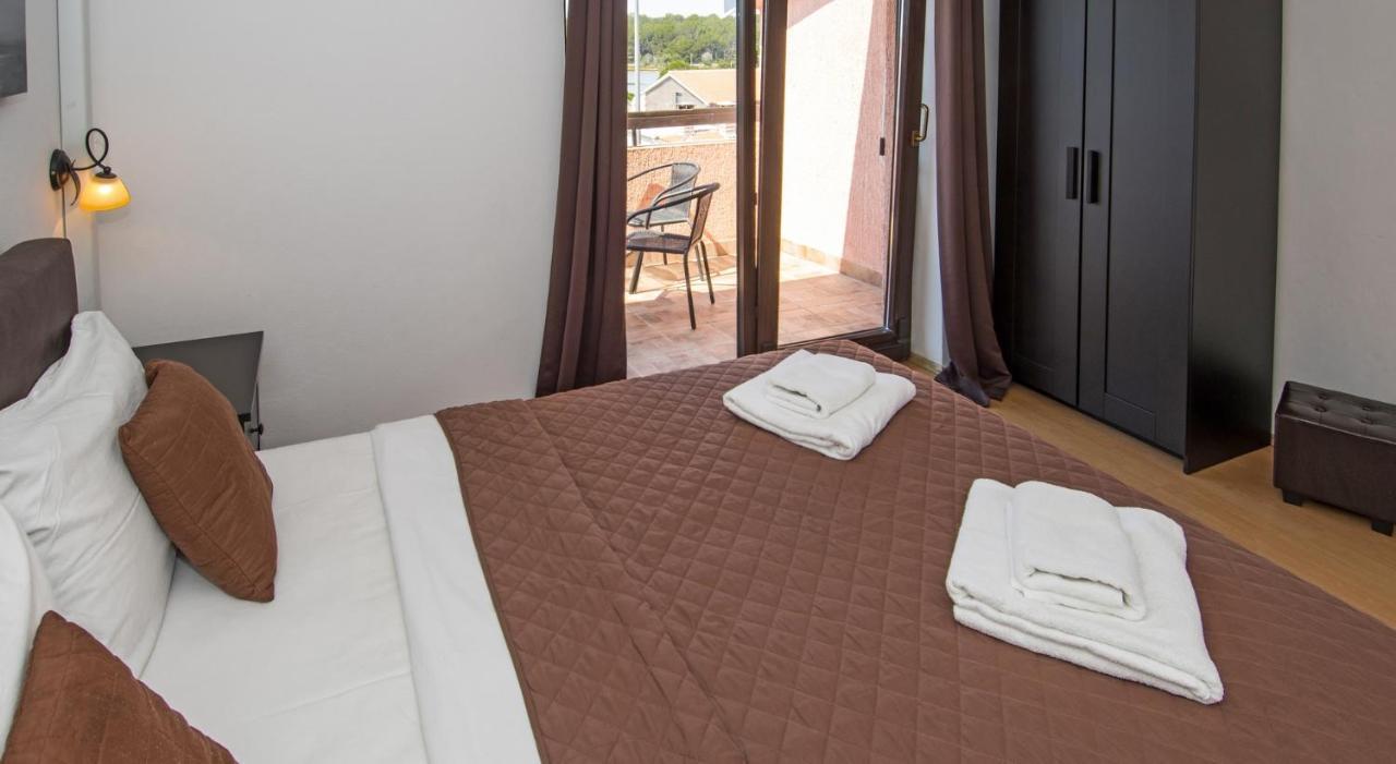 Bed & Breakfast Anita Medulin Buitenkant foto